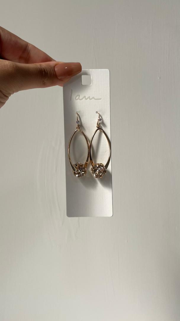 گوشواره زنانه طرح گوی کریستالی