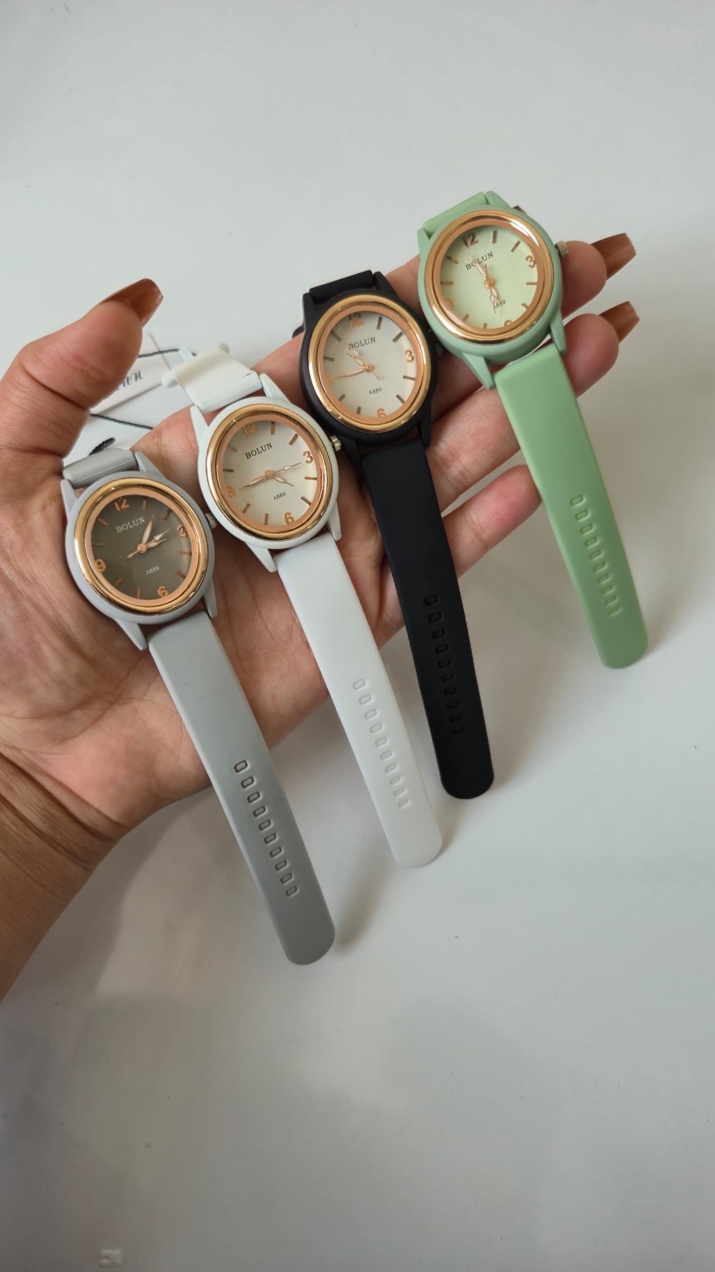 ساعت اسپورت بند سلیکونی صفحه بیضی