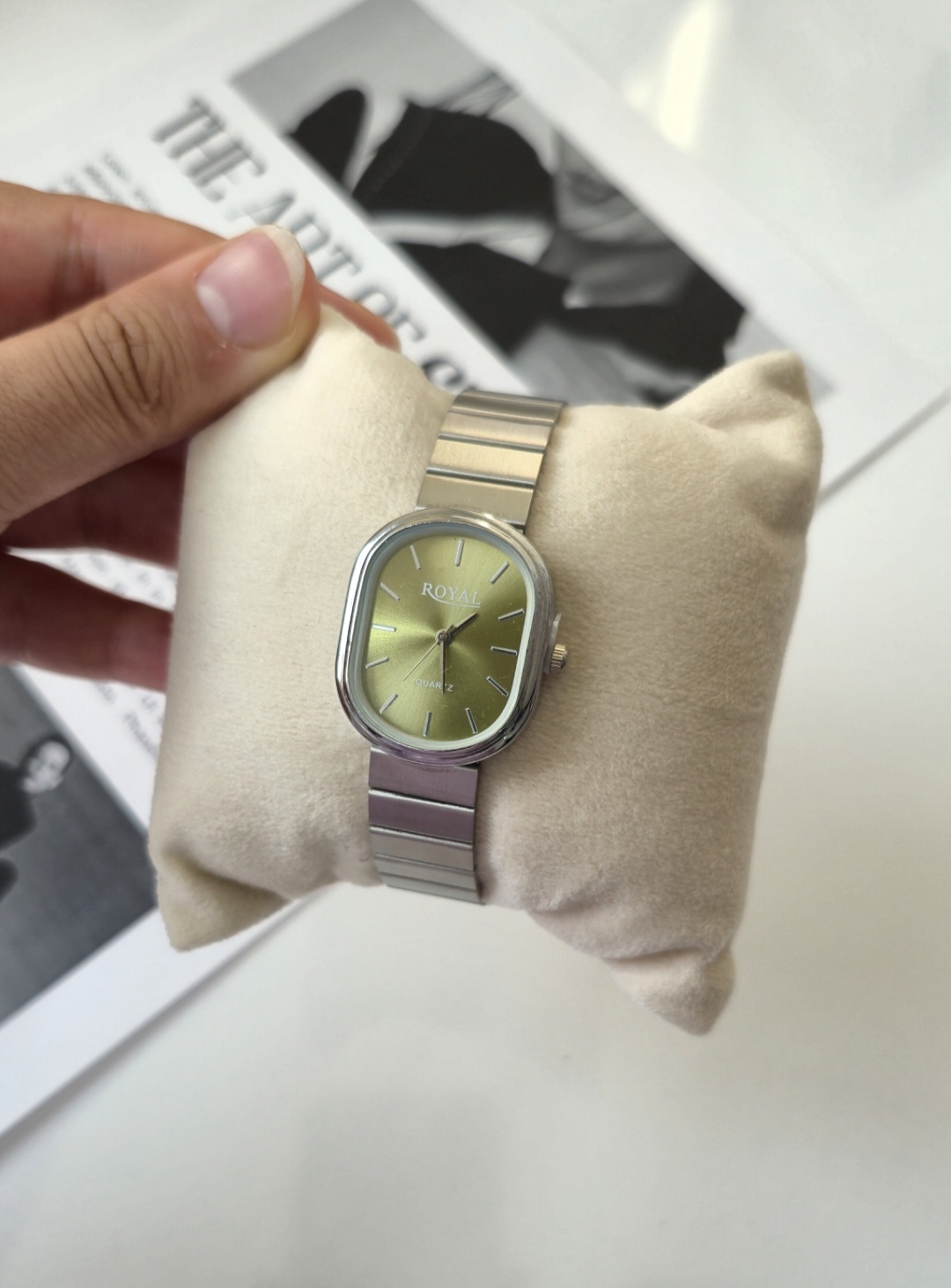 ساعت زنانه رویال صفحه یشمی شیک و باکیفیت