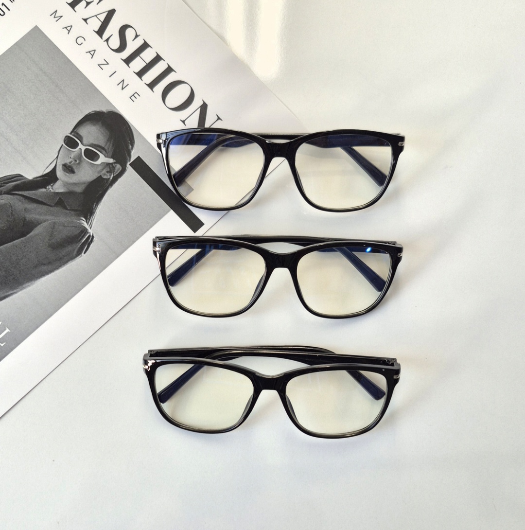 عینک بلوکات مربعی با ارسال رایگان 🎁