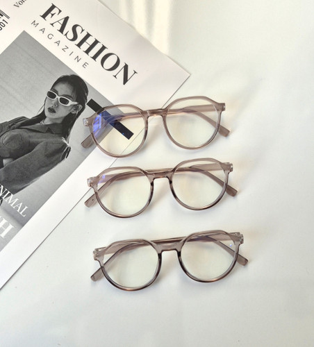 عینک بلوکات مدل نیم گرد اسپورت مناسب خانم ها و آقایون با ارسال رایگان 🎁