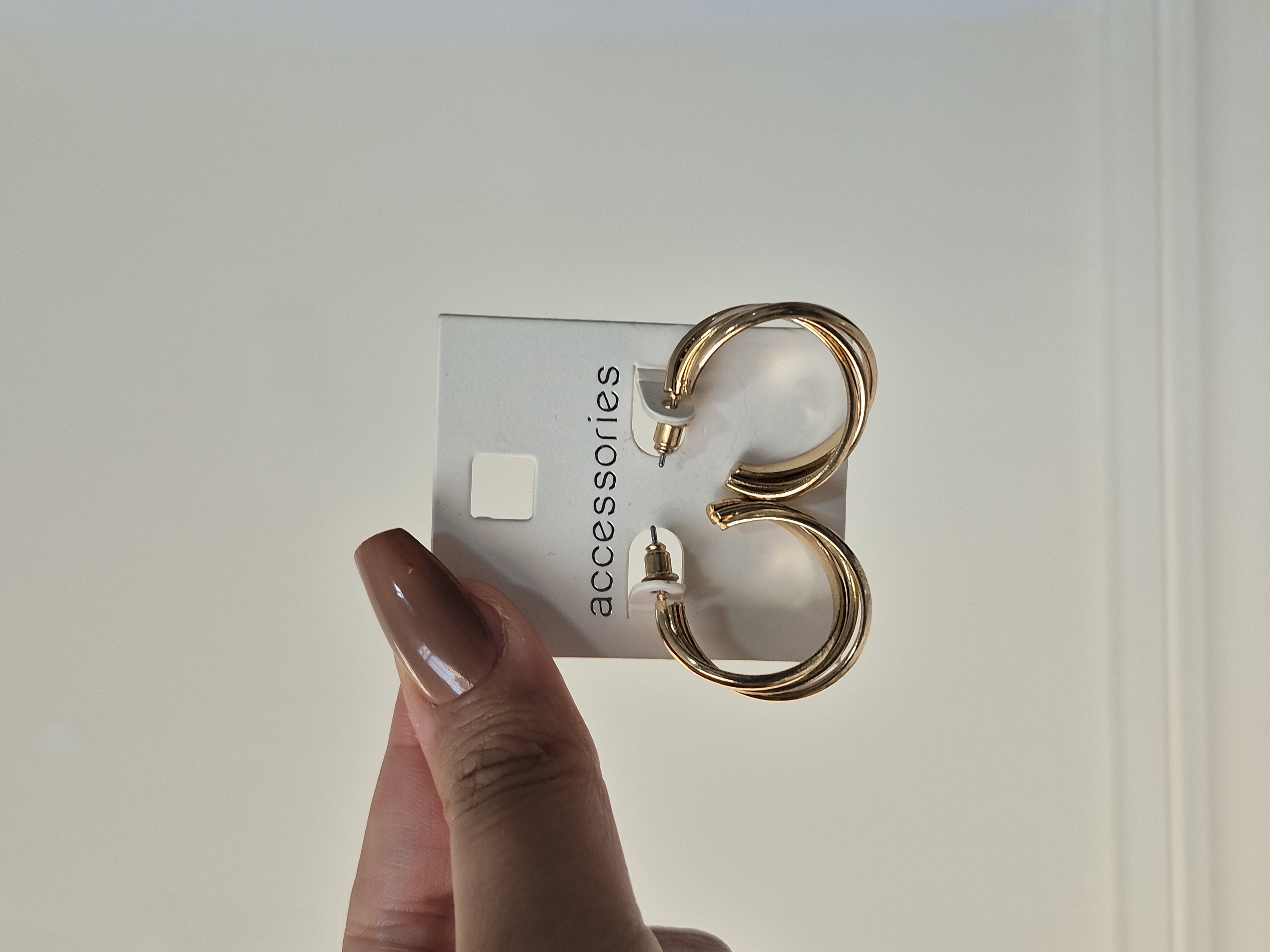 گوشواره زنانه طلایی و شیک