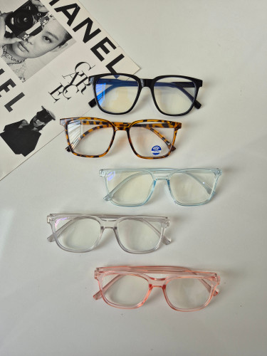 عینک بلوکات مربعی اسپورت مناسب خانم ها و آقایان