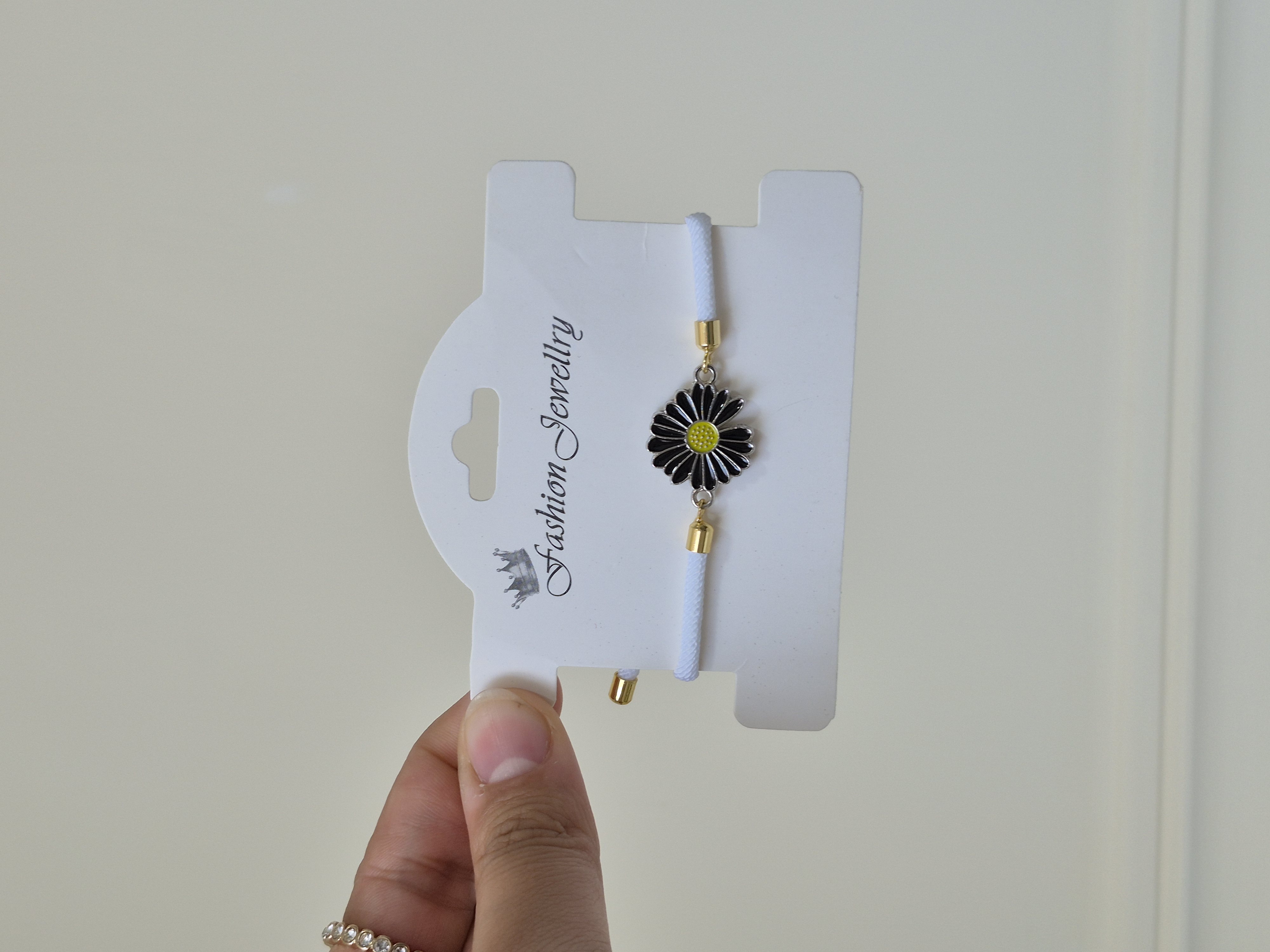 دستبند آسانسوری طرح گل مشکی