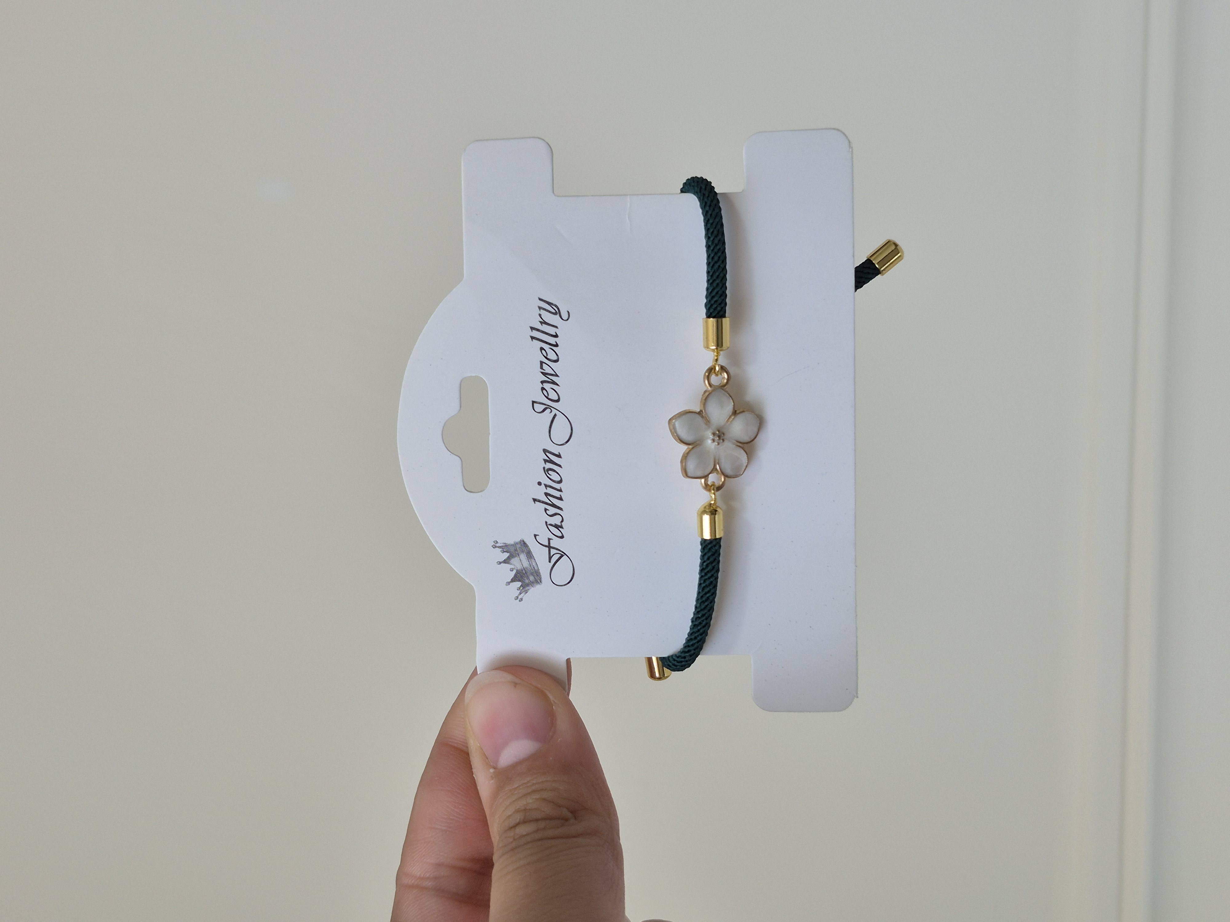 دستبند آسانسوری طرح گل سفید